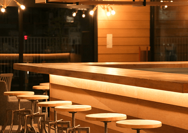 カフェ&BAR／夜